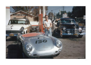 Poster James Dean next to sports car Poster 1