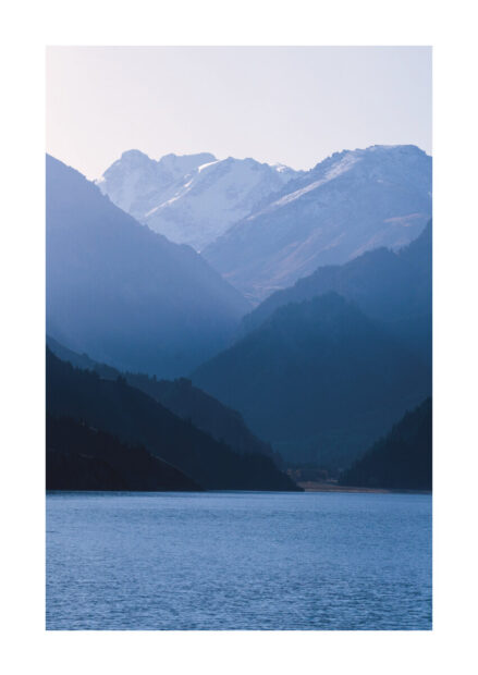 Poster Blue mountain lake Poster 1